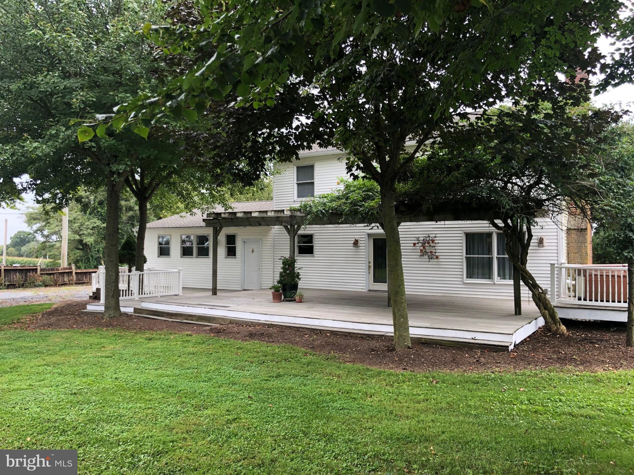 105 Jackson School Road Oxford, PA 19363 - Photo 19 of 22 Spacious Deck with Pergola