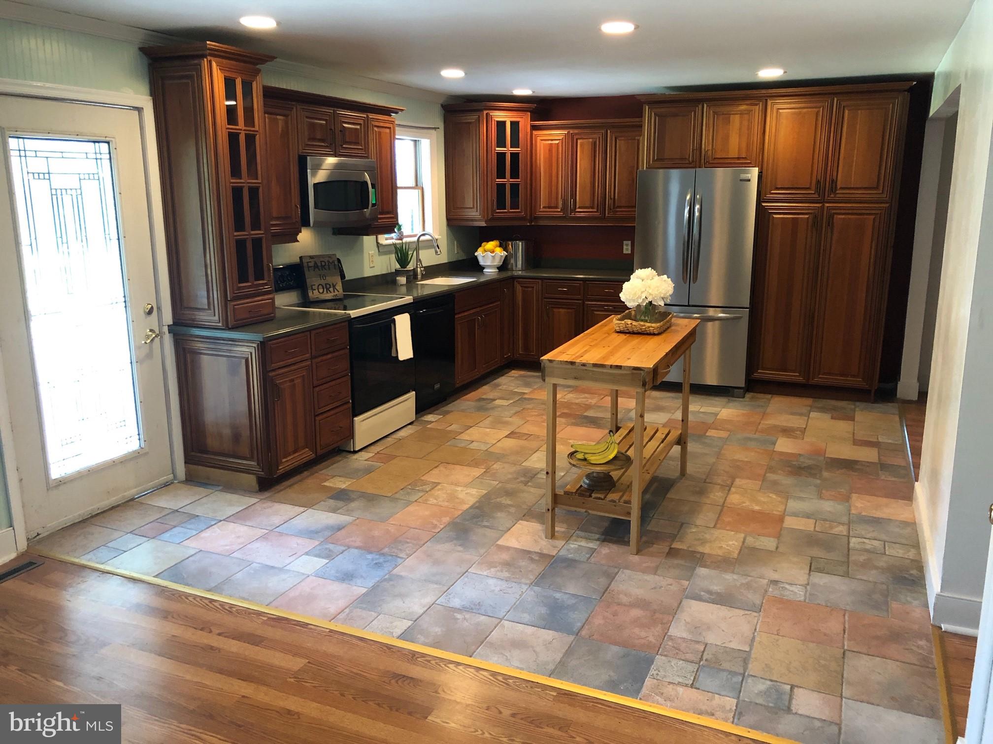 105 Jackson School Road Oxford, PA 19363 - Photo 8 of 22 Kitchen