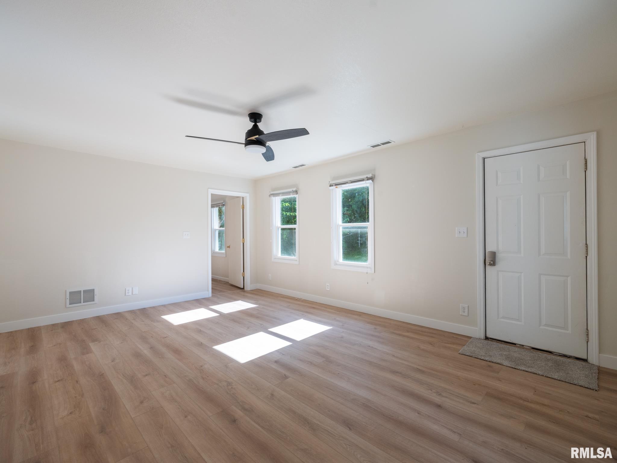 209 Capri Street Pekin, IL 61554 - Photo 13 of 36