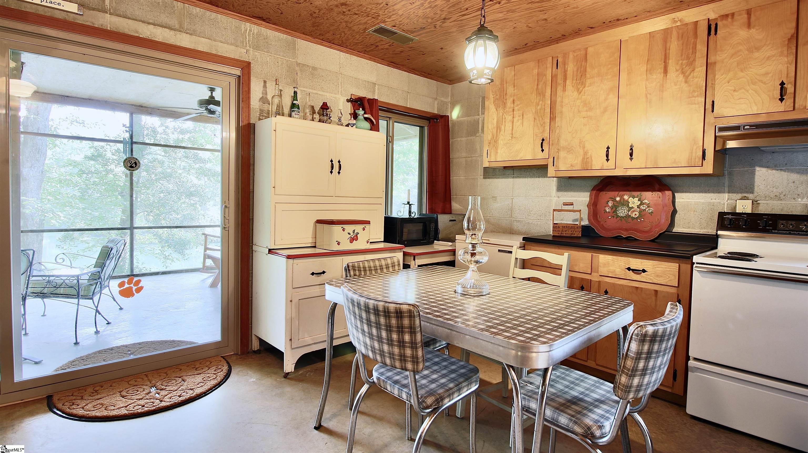 102 Gintomo Road Cleveland, SC 29635 - Photo 10 of 19
