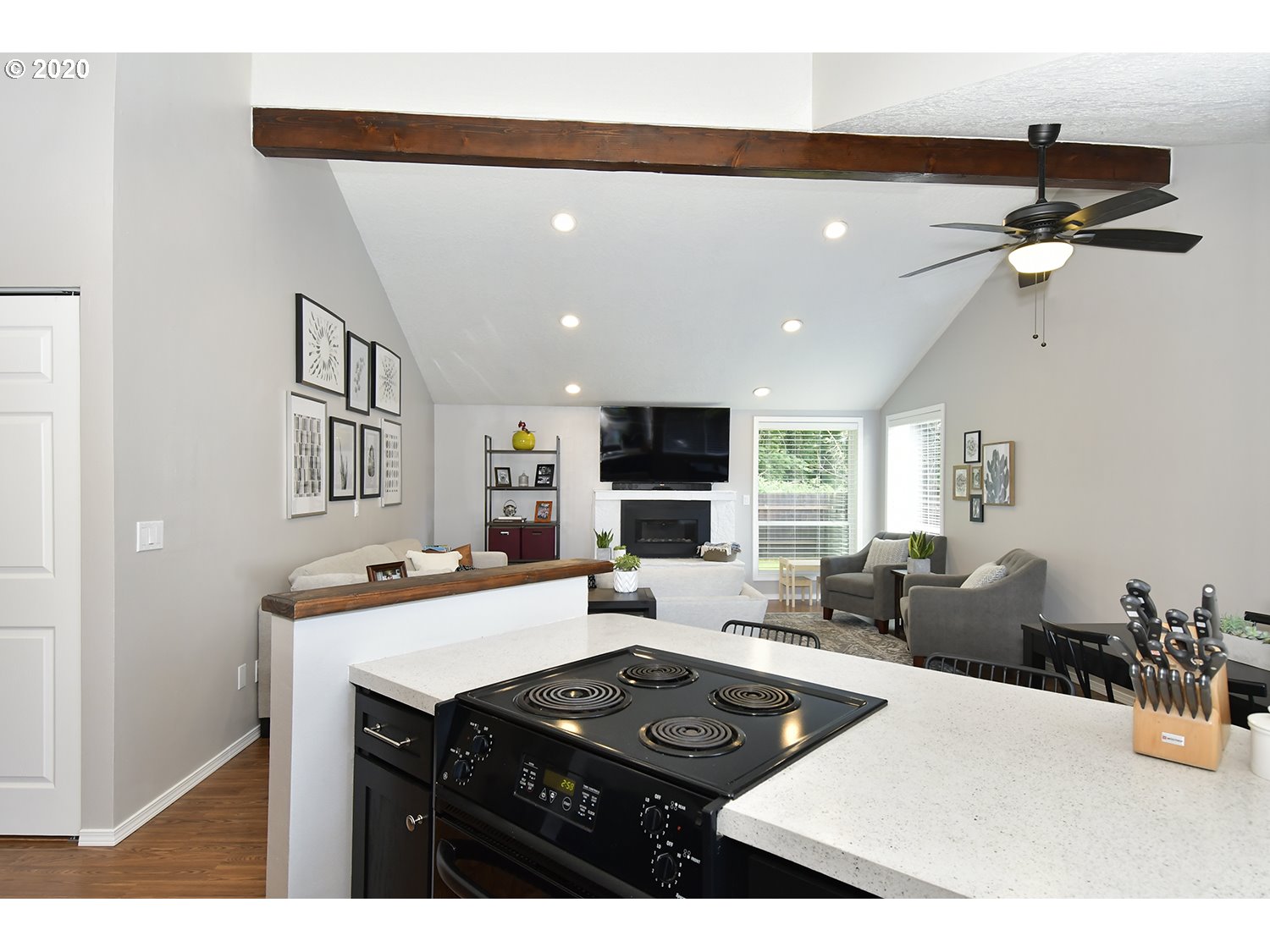 8348 Southwest Tygh Loop Tualatin, OR 97062 - Photo 7 of 19 Gallery Image 7