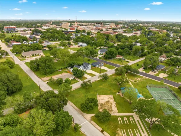 $255,000 | 507 North Logan Avenue, Bryan, TX 77803