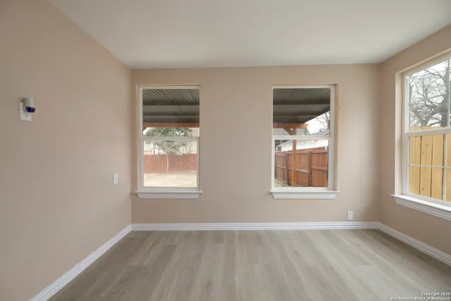 $1,950 | 1411 McKinley Avenue, San Antonio, TX 78210