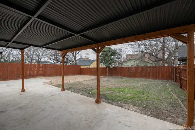 $1,950 | 1411 McKinley Avenue, San Antonio, TX 78210