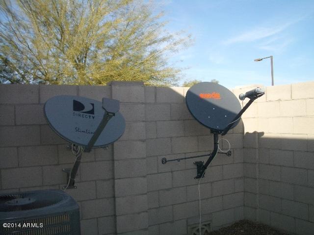 17867 West Westpark Boulevard Surprise, AZ 85388 - Photo 10 of 25 Direct TV
