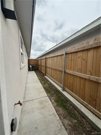 $1,200 | 900 North Blair Avenue, Unit 1, Edinburg, TX 78541