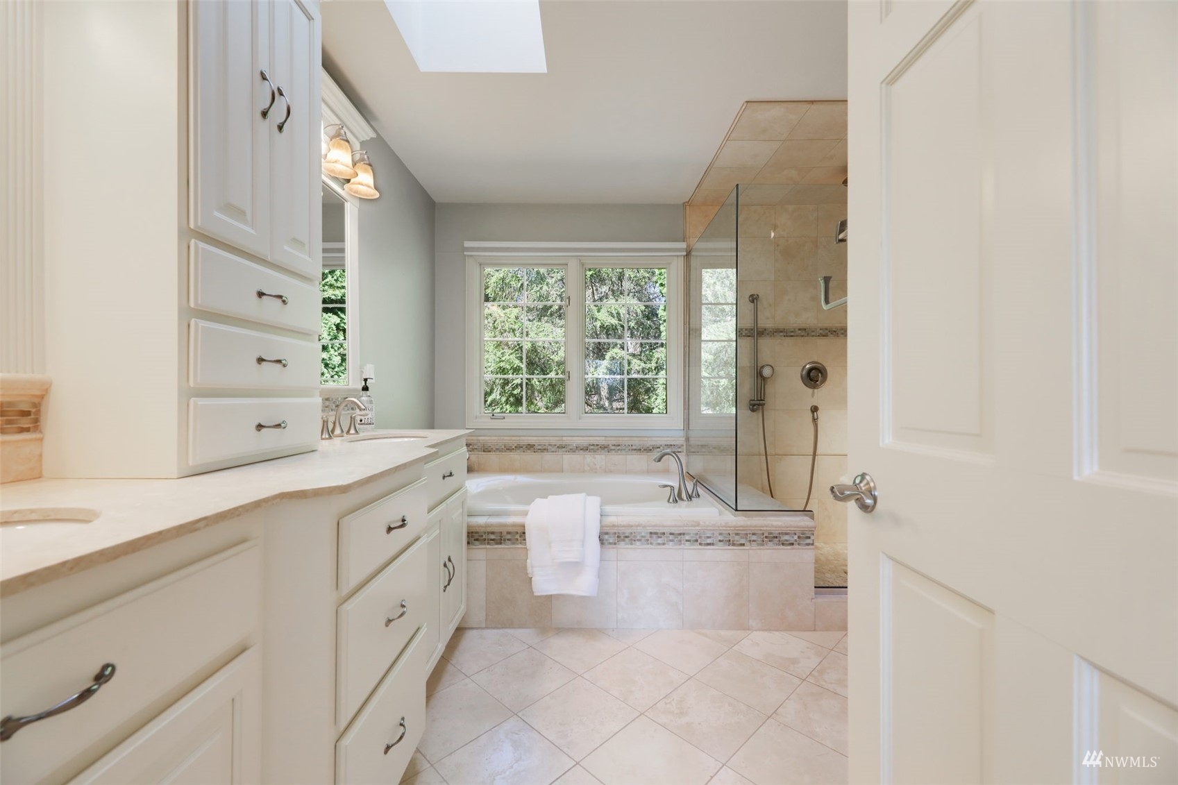 21118 50th Drive Southeast Bothell, WA 98021 - Photo 20 of 40 Gallery Image 20
