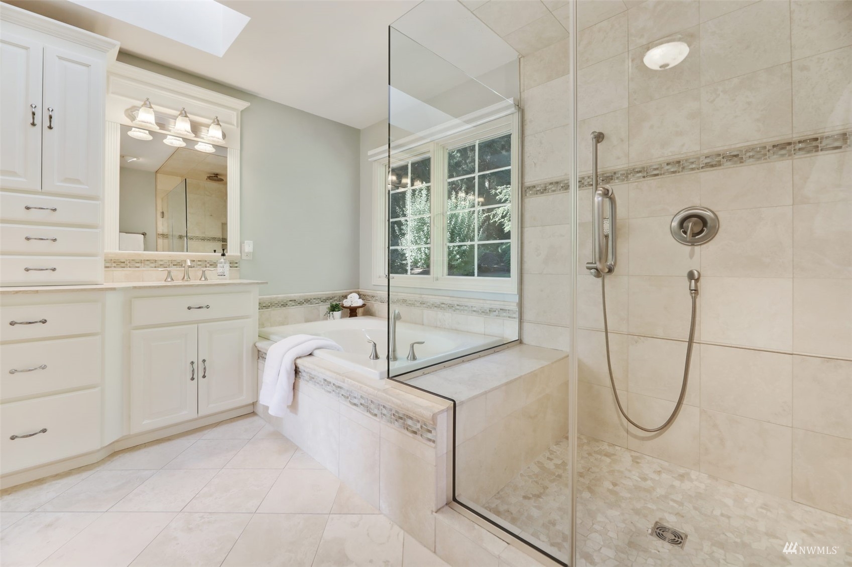 21118 50th Drive Southeast Bothell, WA 98021 - Photo 21 of 40 Gallery Image 21