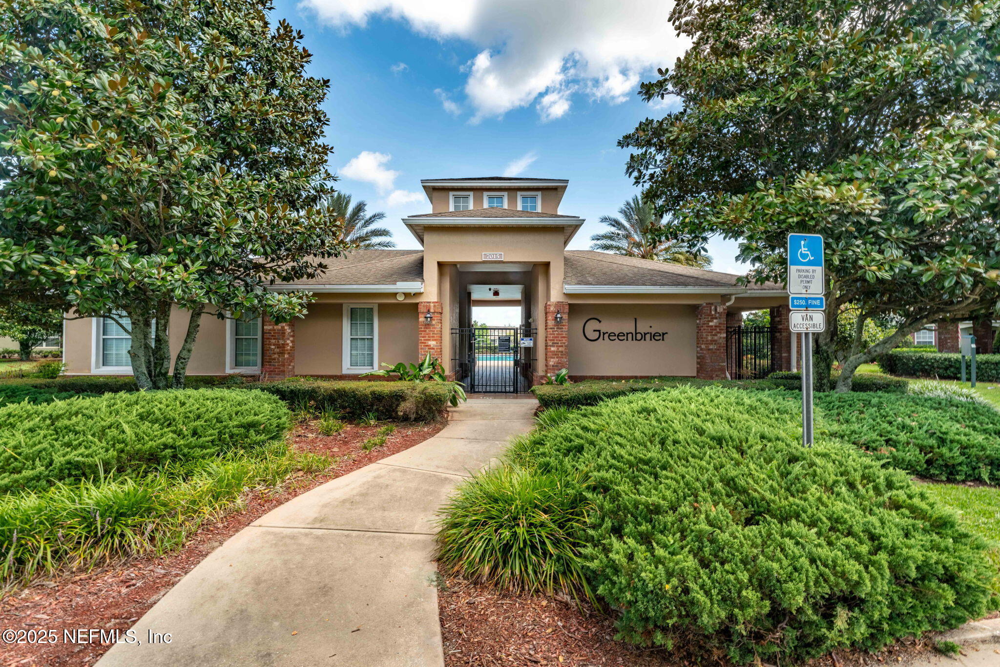 6881 Roundleaf Drive Jacksonville, FL 32258 - Photo 24 of 34 Pool entry