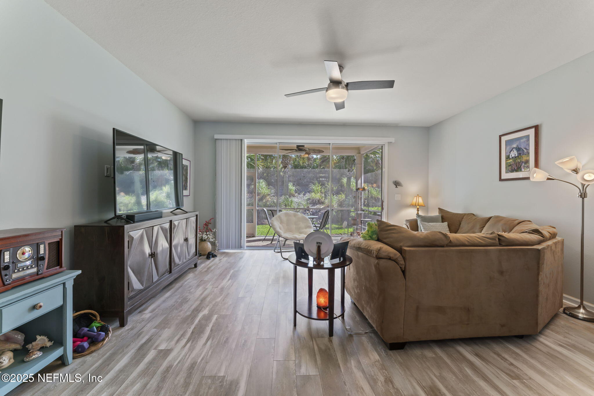 6881 Roundleaf Drive Jacksonville, FL 32258 - Photo 9 of 34 living room