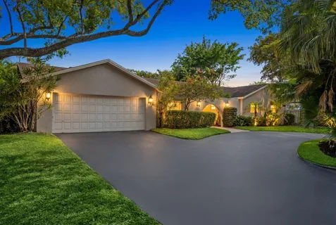 $839,000 | 8730 Lake Dasha Terrace, Plantation, FL 33324