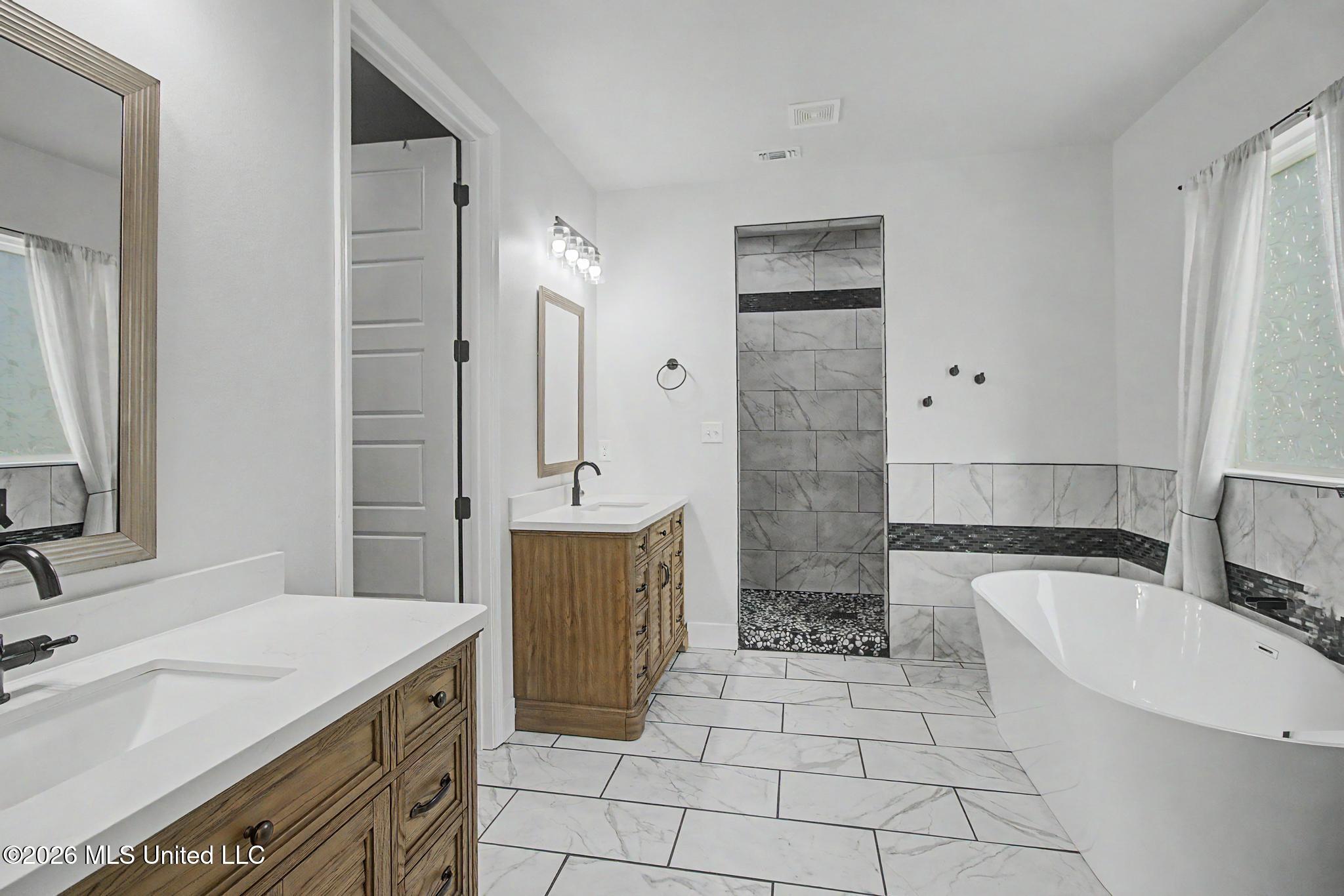 12496 Yet Road Saucier, MS 39574 - Photo 11 of 25 Primary/ Master Bathroom