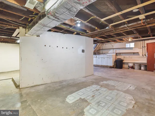 a view of a wooden fence