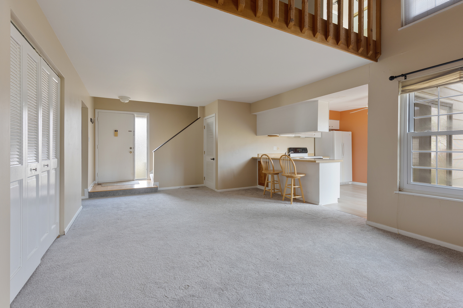 749 Shepard Court Gurnee, IL 60031 - Photo 7 of 22 a big room with closet and windows