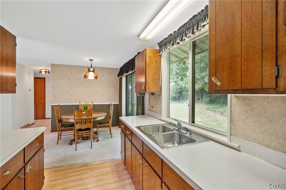3643 Warners Road Camillus, NY 13209 - Photo 14 of 35 Kitchen