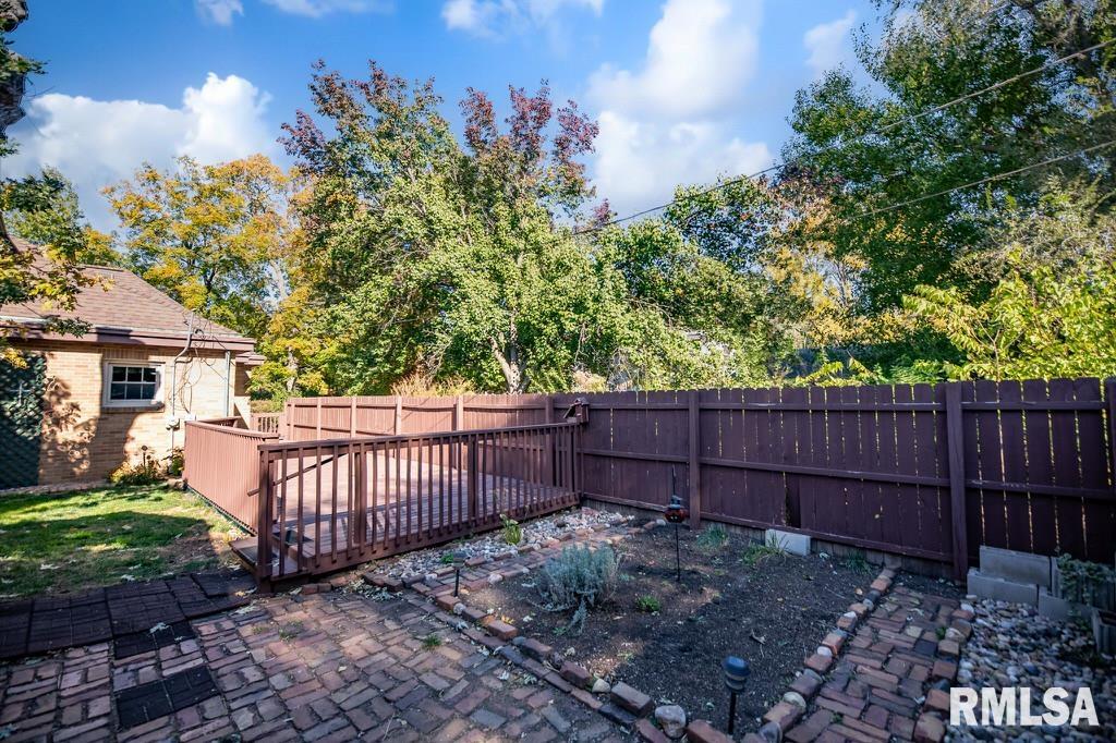 808 Park Avenue Pekin, IL 61554 - Photo 13 of 54