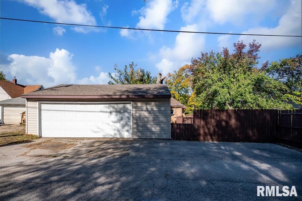 808 Park Avenue Pekin, IL 61554 - Photo 14 of 54