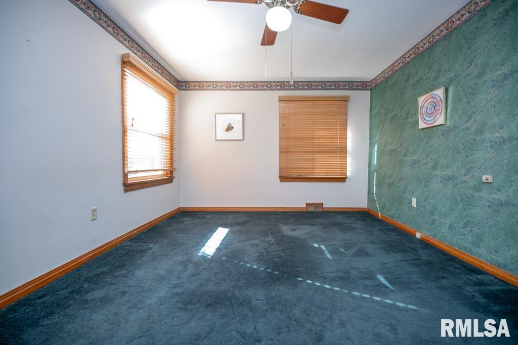 808 Park Avenue Pekin, IL 61554 - Photo 35 of 54