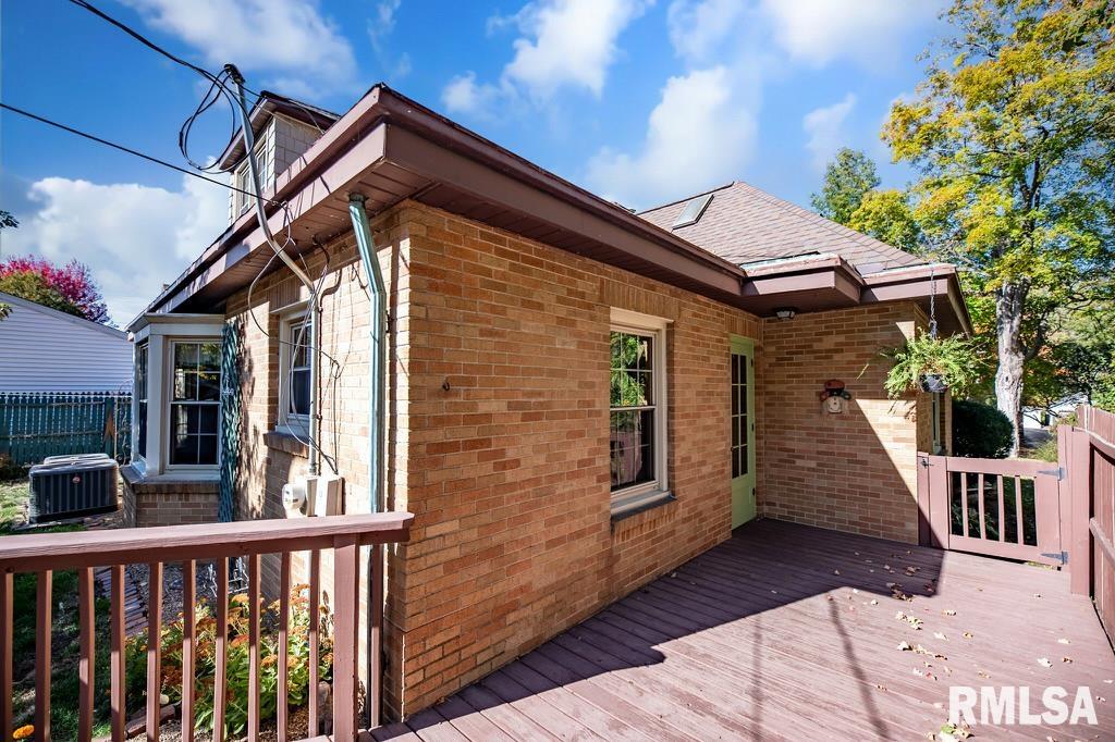 808 Park Avenue Pekin, IL 61554 - Photo 5 of 54