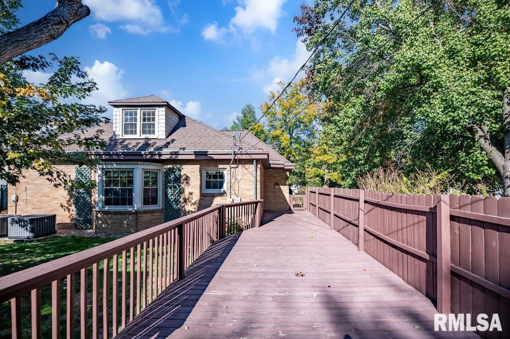 808 Park Avenue Pekin, IL 61554 - Photo 6 of 54