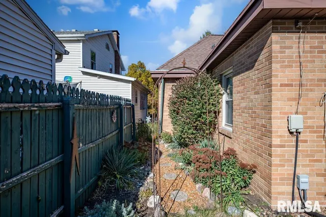 $227,900 | 808 Park Avenue, Pekin, IL 61554