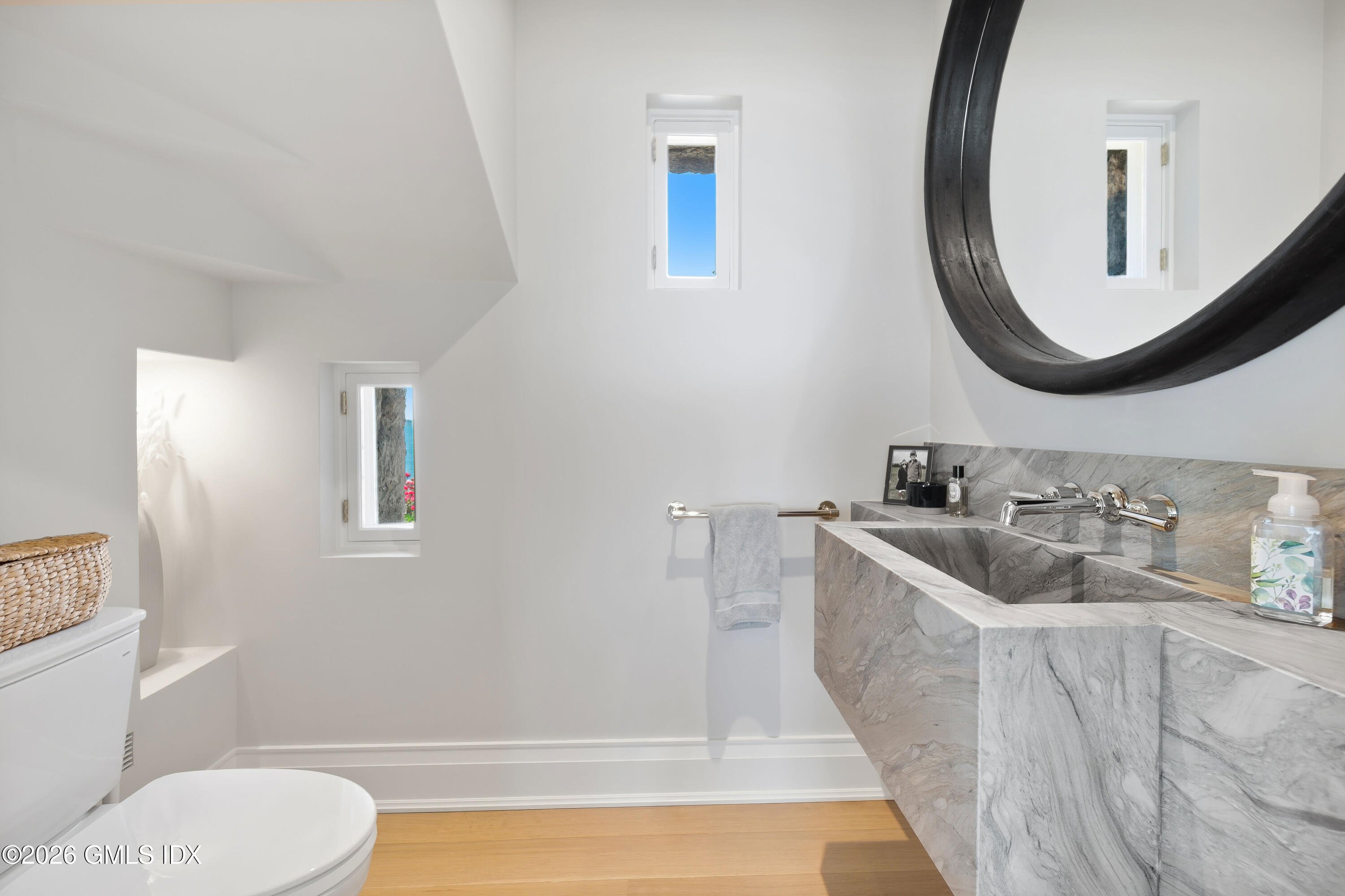 123 Saddle Rock Road Stamford, CT 06902 - Photo 26 of 48 BATHROOM