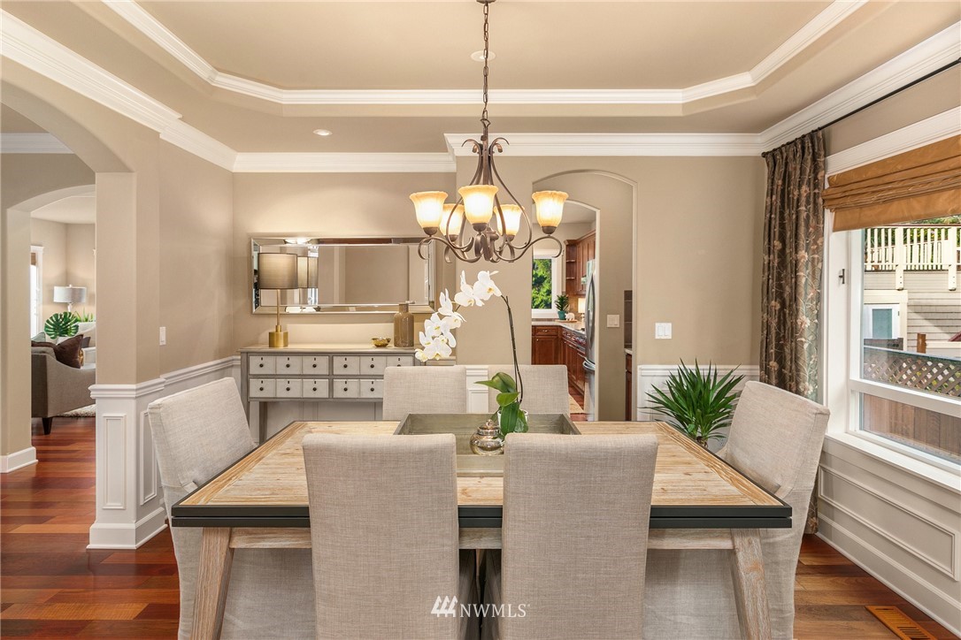 110 N 50th Street Seattle, WA 98103 - Photo 7 of 25 a dining room with furniture and window
