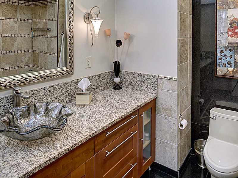5365 Darlington Road Pittsburgh, PA 15217 - Photo 18 of 25 Master Bath/Spa. Bath for her.
