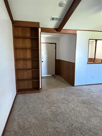 $1,675 | 902 North 4th Street, Wills Point, TX 75169