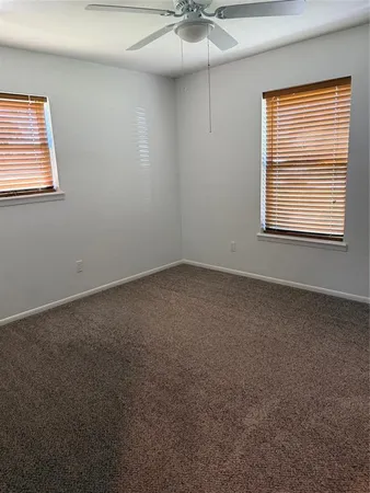 $1,675 | 902 North 4th Street, Wills Point, TX 75169