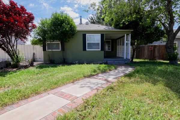 $324,995 | 360 East 19th Street, Merced, CA 95340