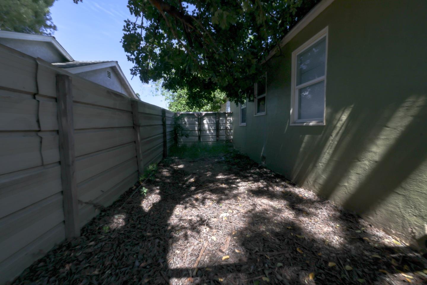 360 East 19th Street Merced, CA 95340 - Photo 6 of 21