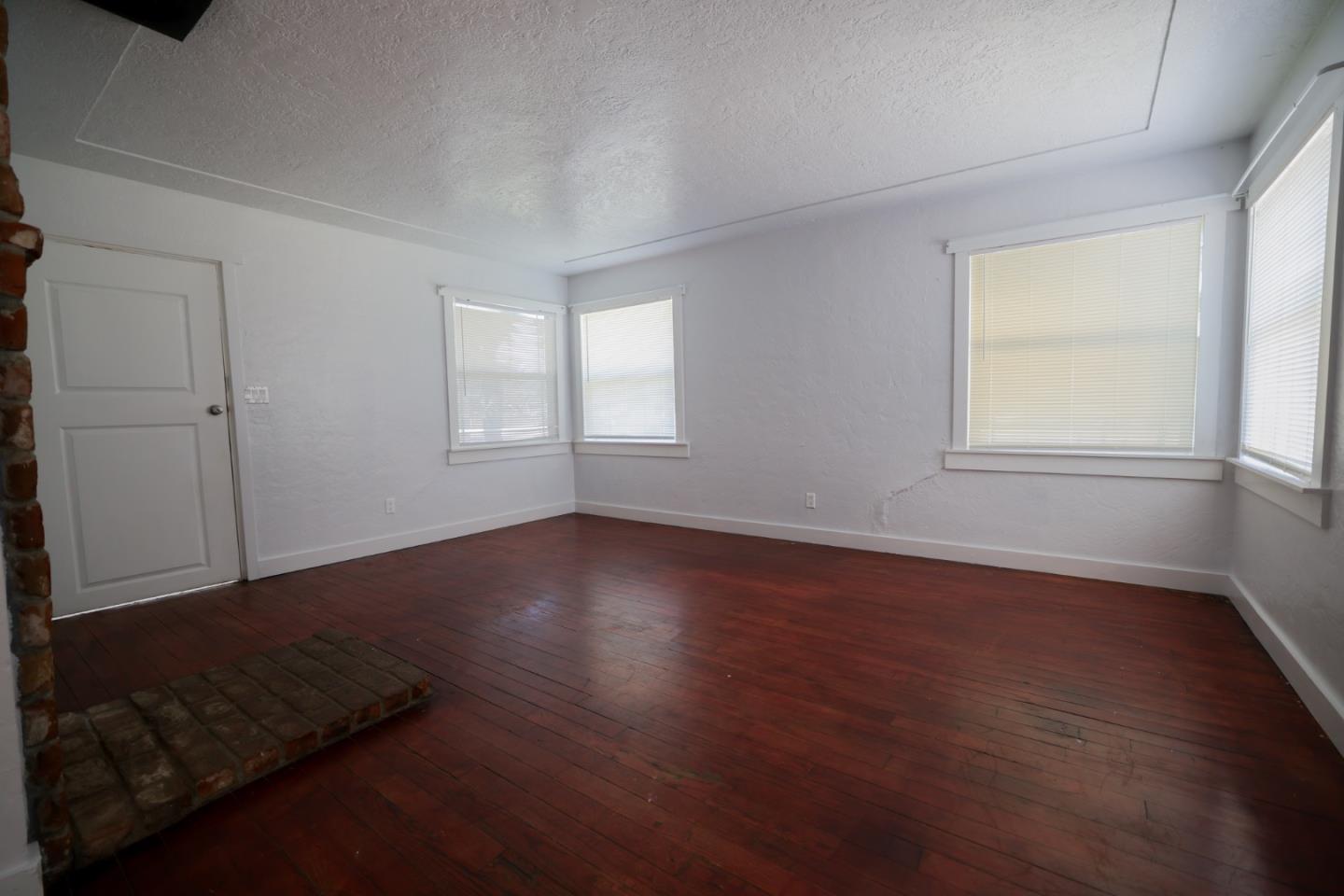 360 East 19th Street Merced, CA 95340 - Photo 10 of 21