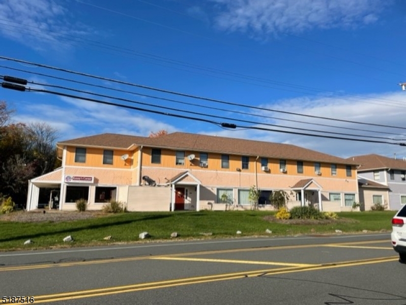 104 Quarry Road, Unit 1 Hamburg, NJ 07419 - Photo 1 of 2