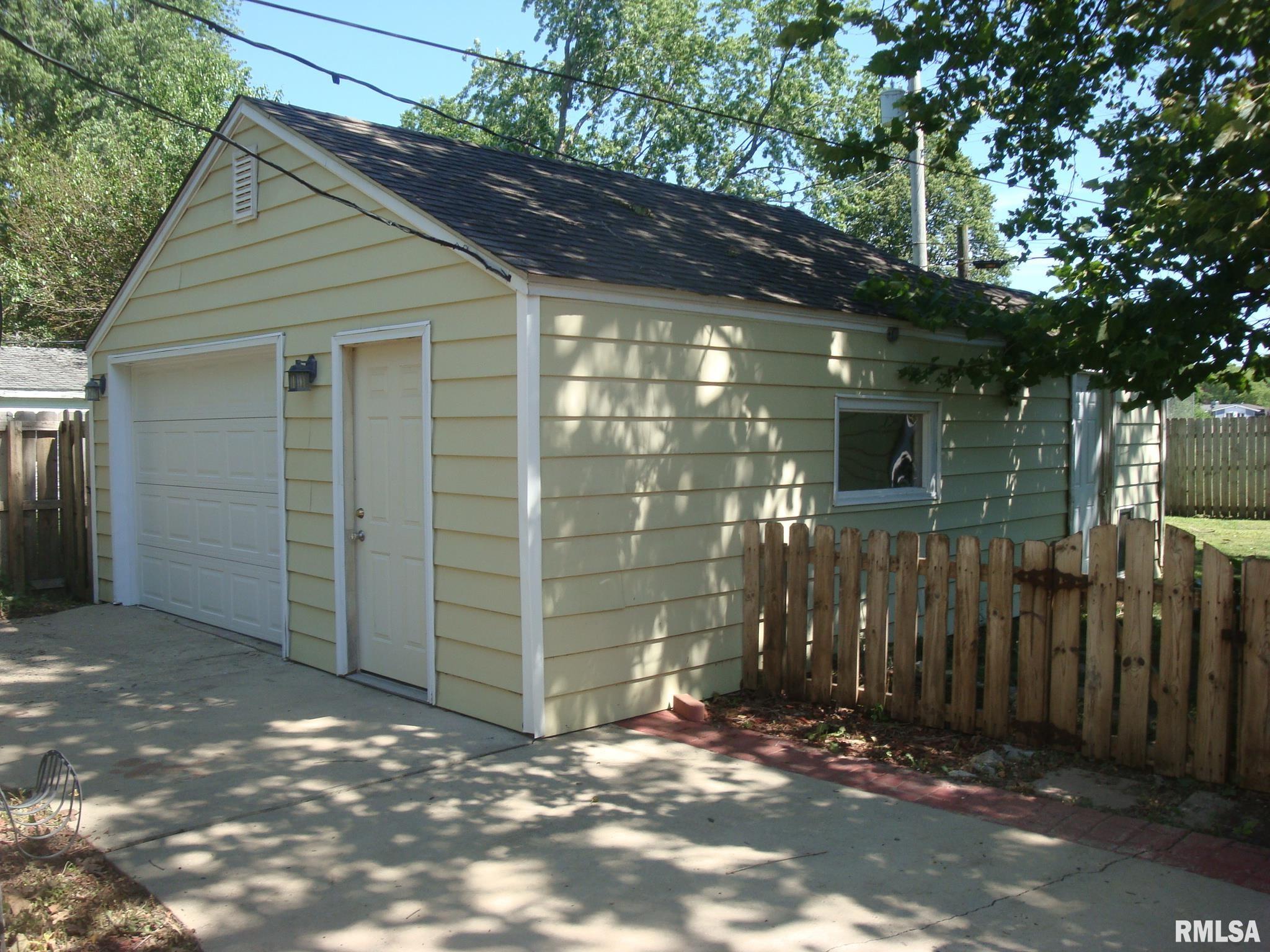 3032 Louise Lane Springfield, IL 62702 - Photo 12 of 12