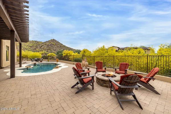$1,500,000 | 10761 East Calle Del Cascabel, Gold Canyon, AZ 85118