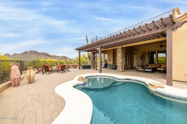 $1,500,000 | 10761 East Calle Del Cascabel, Gold Canyon, AZ 85118