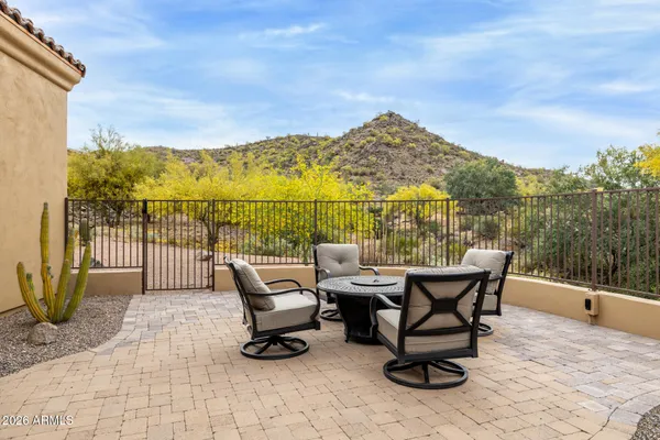 $1,500,000 | 10761 East Calle Del Cascabel, Gold Canyon, AZ 85118