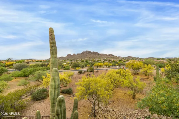 $1,500,000 | 10761 East Calle Del Cascabel, Gold Canyon, AZ 85118
