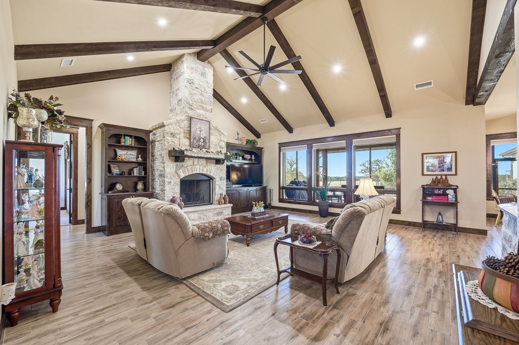 601 Garrison Road Fredericksburg, TX 78624 - Photo 7 of 77