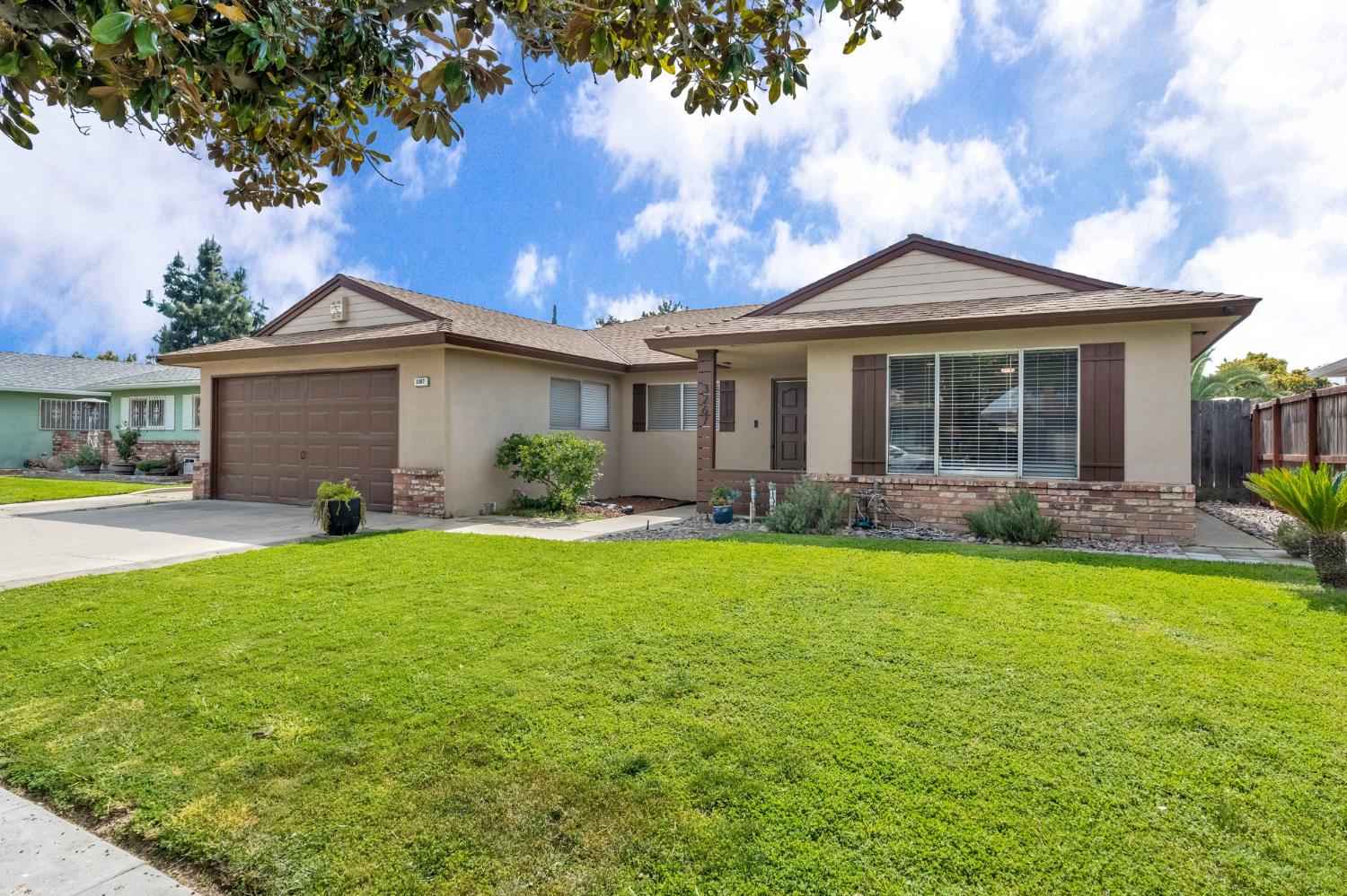 3267 West Rialto Avenue Fresno, CA 93722 - Photo 2 of 34