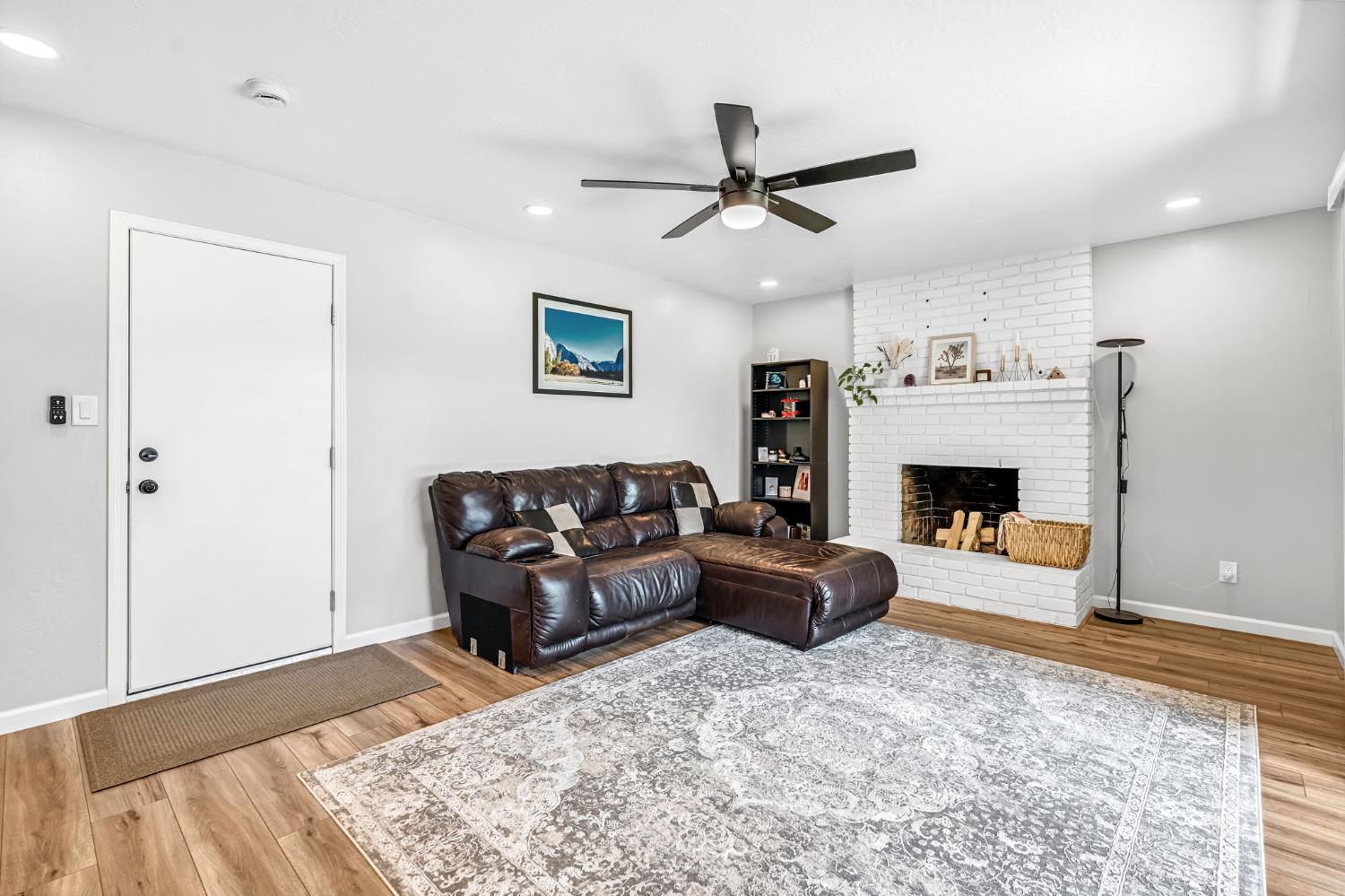 3267 West Rialto Avenue Fresno, CA 93722 - Photo 28 of 34