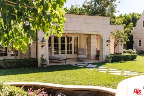 $11,995,000 | 25242 Prado Del Misterio, Calabasas, CA 91302