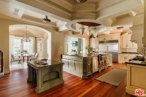 $11,995,000 | 25242 Prado Del Misterio, Calabasas, CA 91302