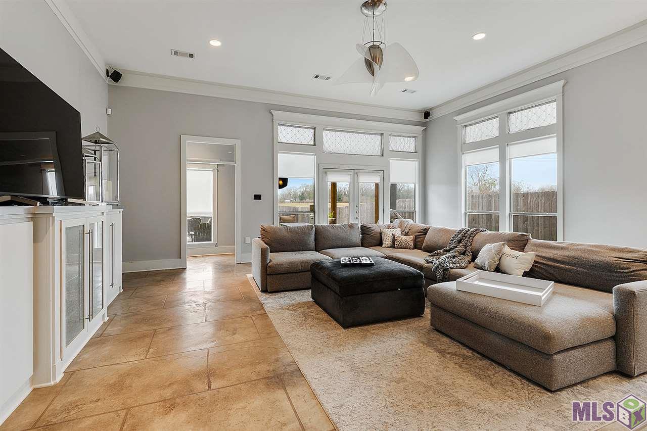 9008 Foxgate Drive Baton Rouge, LA 70809 - Photo 4 of 14 Gallery Image 4