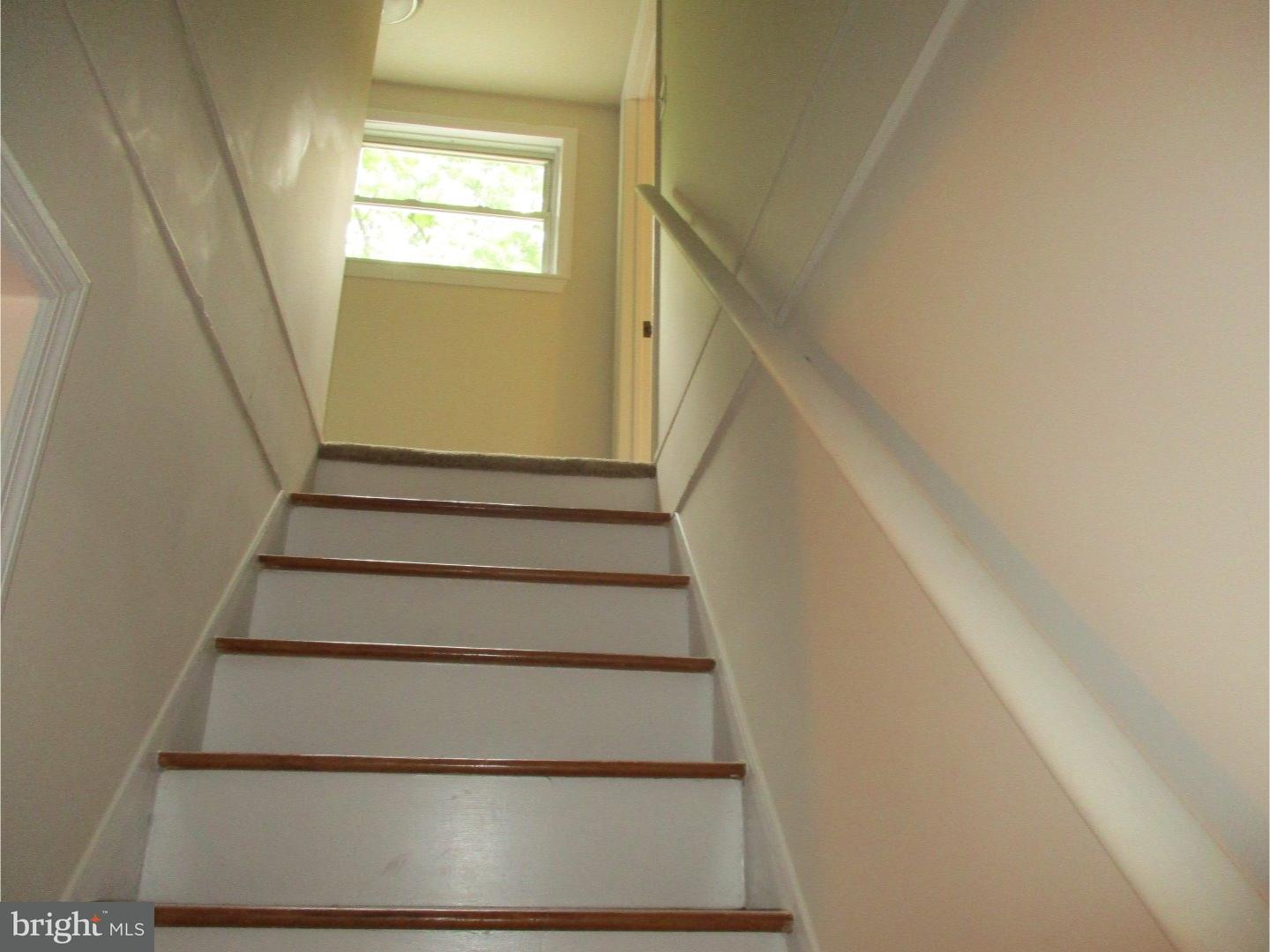 1230 Pine Grove Road Yardley, PA 19067 - Photo 14 of 25 Hallway
