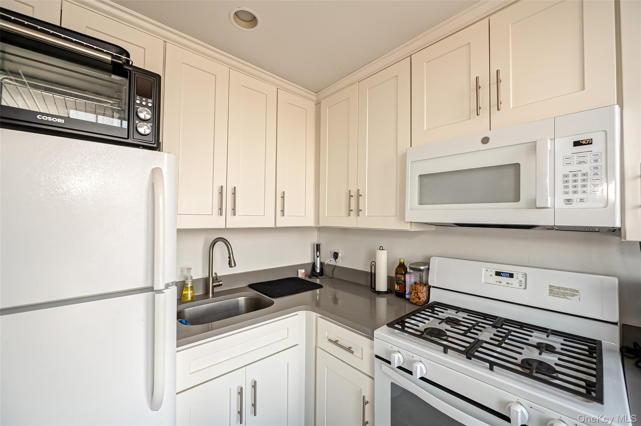 310 Riverside Boulevard, Unit 3I Long Beach, NY 11561 - Photo 17 of 23