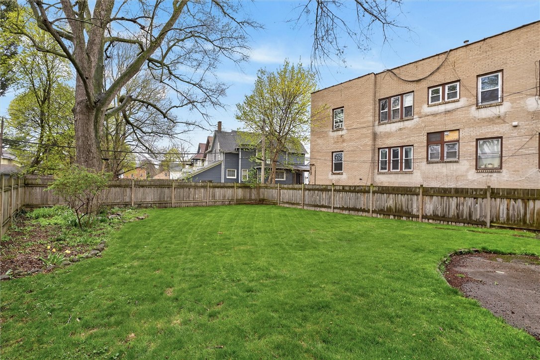 829 Merchants Road Rochester, NY 14609 - Photo 7 of 50