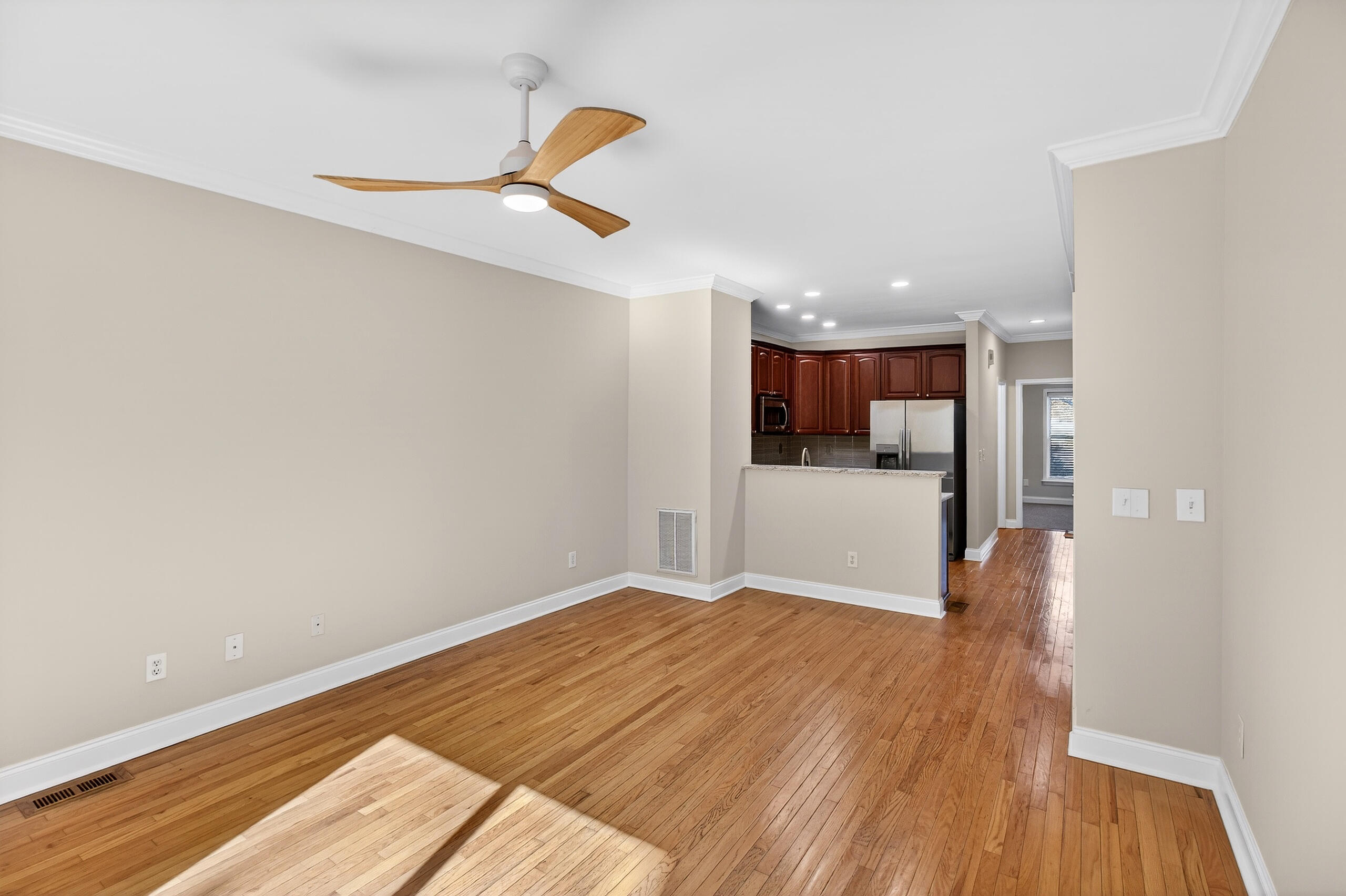 1815 Dogwood Road, Unit 1003 Charleston, SC 29414 - Photo 3 of 28 LIVING ROOM