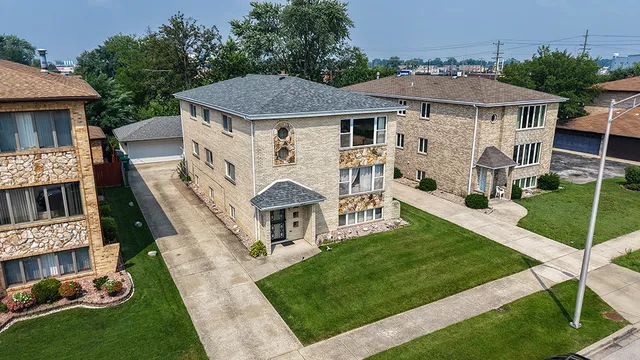 $639,900 | 7912 Nordica Avenue, Burbank, IL 60459